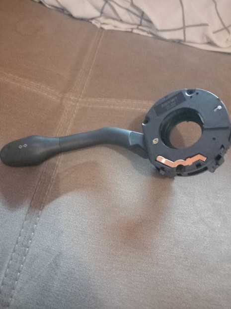 volkswagen t4 baloldali bajusz kakcsol� �j 