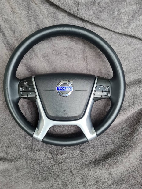 volvo kormny navis