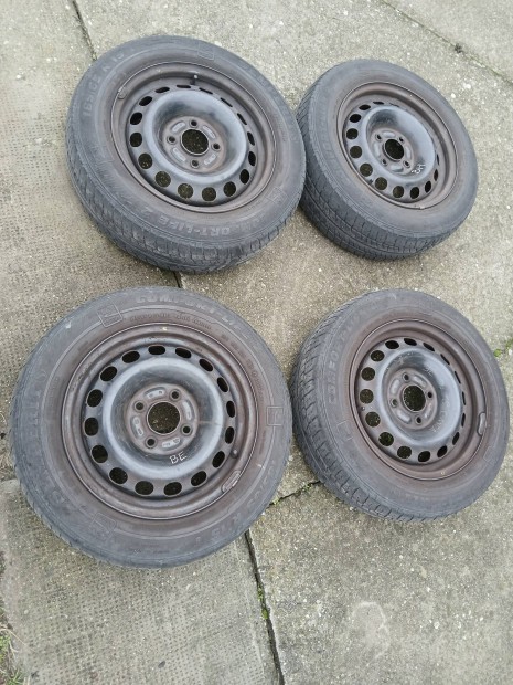 volvo v40,s40 lemezfelni garnit�ra ny�rigumival