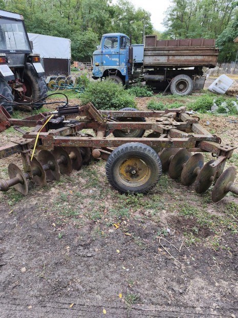 vontatott nagy tárcsa 340cm csere érdekel