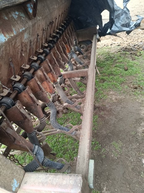 vontatott vet�g�p 