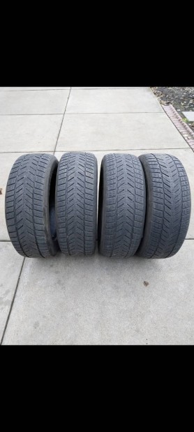 vredestein gumi abroncs 215 /60 R16