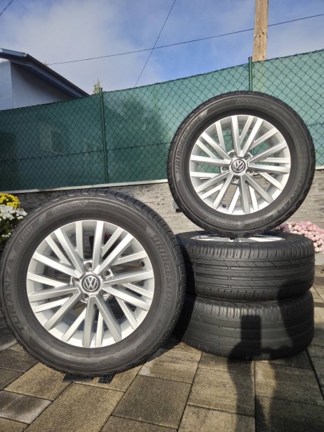 vw 16" 5x112 alufelni 215/60 r16 nyri gumival 