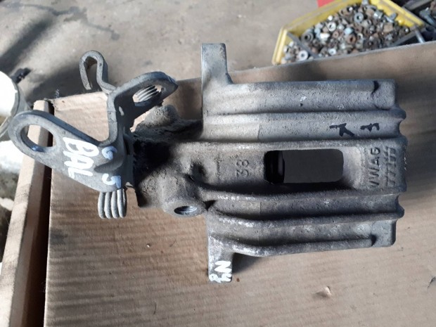 vw Golf 5 , TRW bal hátsó féknyereg