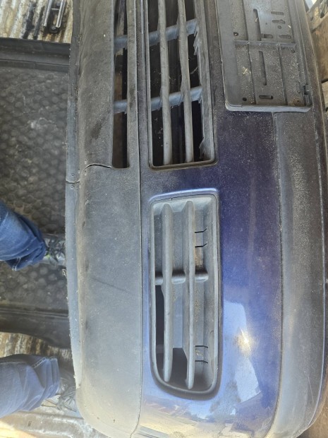 vw Golf IV első lökhárító + Héj