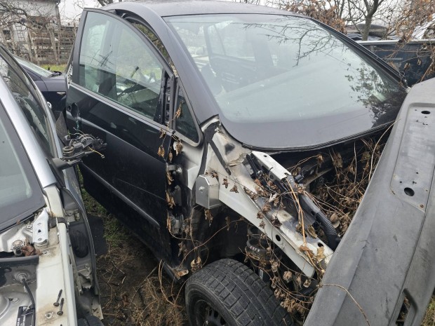 vw Golf V Plus Megmaradt alkatrszei 