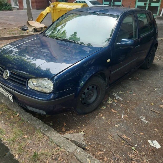 vw golf 4 1.4 bontott alkatreszei eladók.