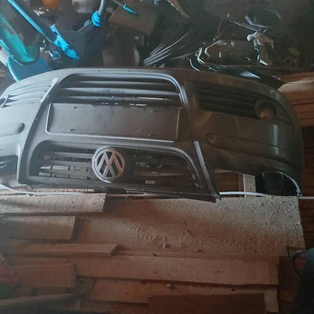 vw polo2006 l�kharito,motorhaztet�,homlokfal minden gyari hibatlan