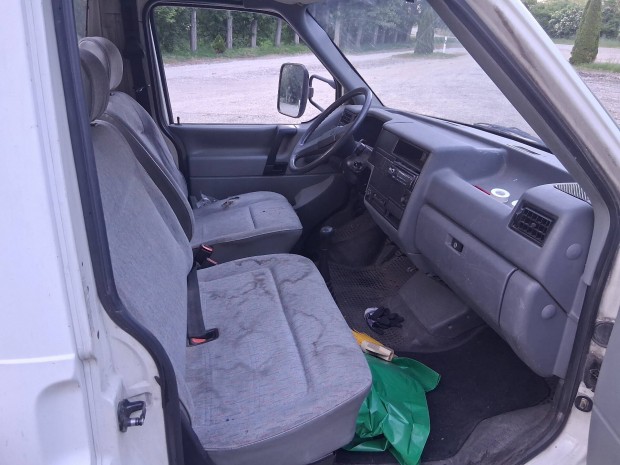 vw transporter elado 