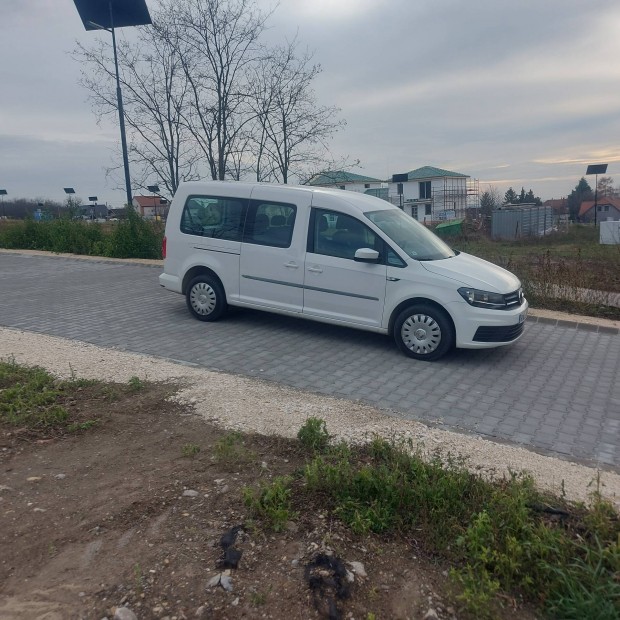 w vagen caddy  7 szemlyes 