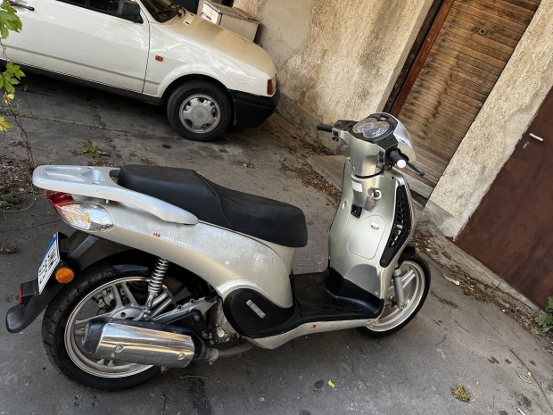 wallstreet cf moto 125 papírokkal csere is