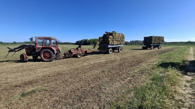 welger ap12 bálázó