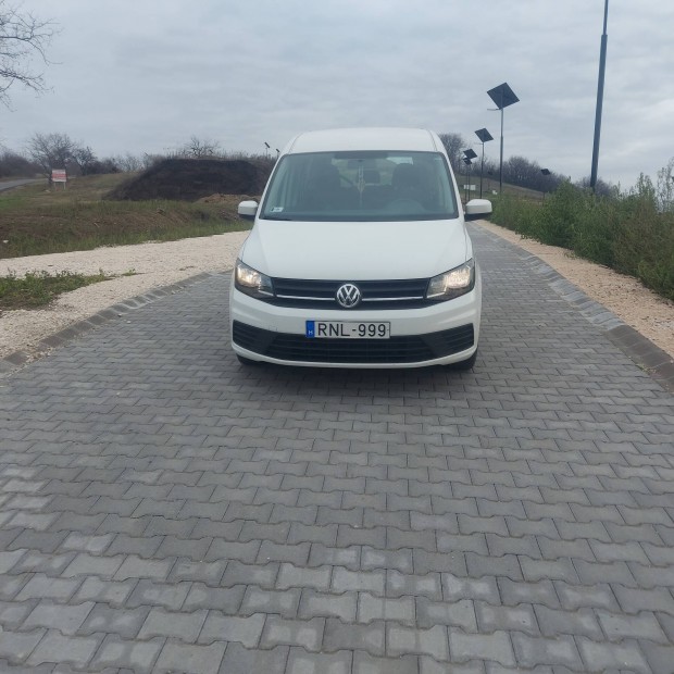 wolkswagen  caddy  7 szemlyes  dizel 