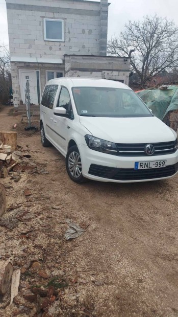 wolkswagen  caddy  7 szemlyes  dizel 