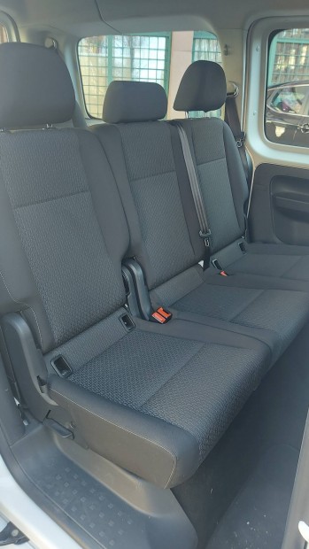 wolkswagen  caddy  7 szemlyes  dizel 