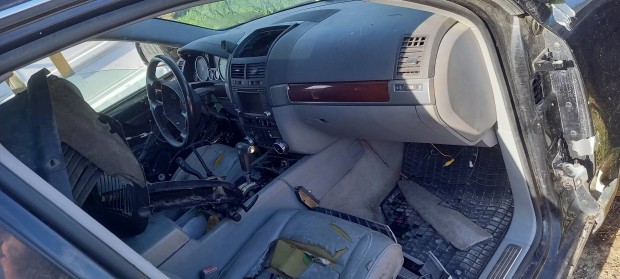 wv V10 tuareg bontas  motor valto nincs