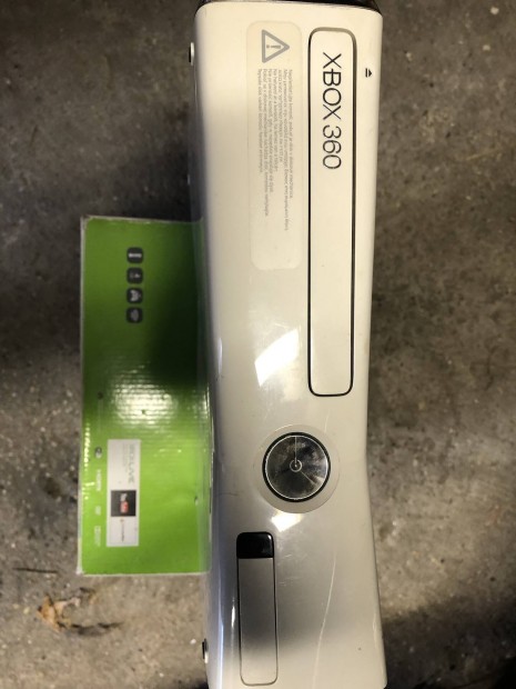 x -box  360 konzol 