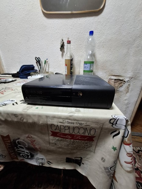 xbox 360 e. slim alkatrsznek