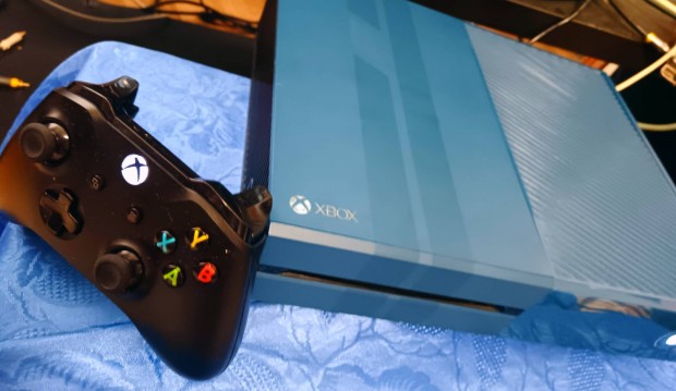 xbox one FAT 1TB Forza Blue Limited Edition kontrollerrel 
