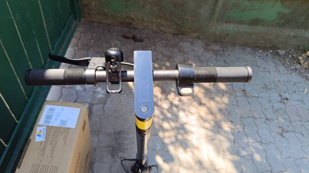 xiaomi Mi Electric Scooter Essential elektromos roller