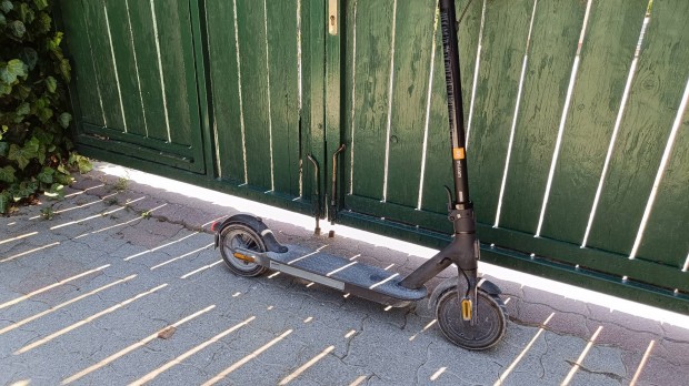 xiaomi elektromos roller 250w