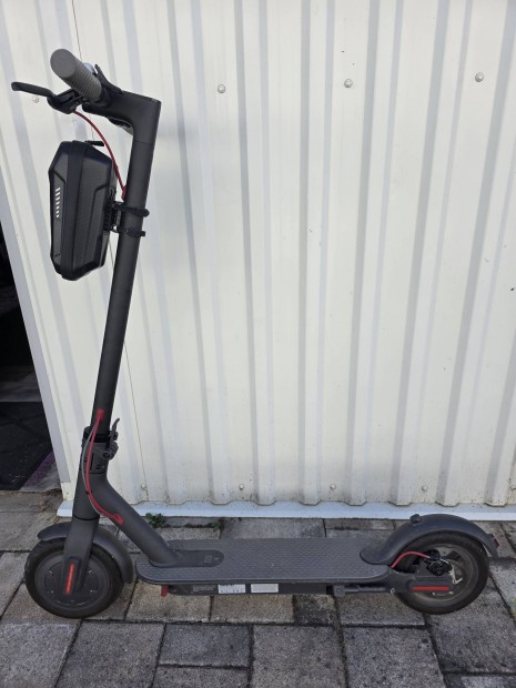 xiaomi roller eladó M365 alig használt