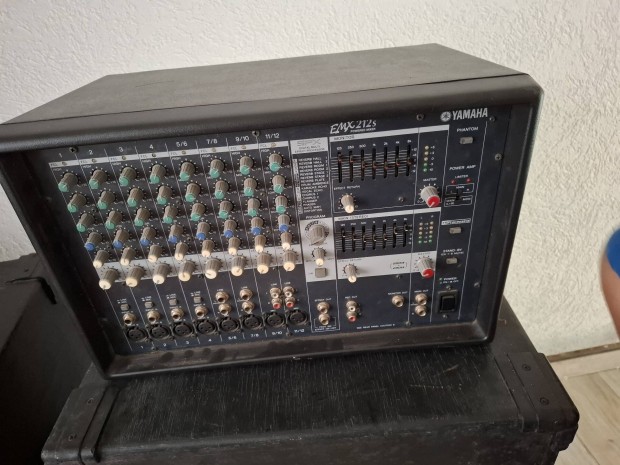 yamaha emx212s keverő erősítő
