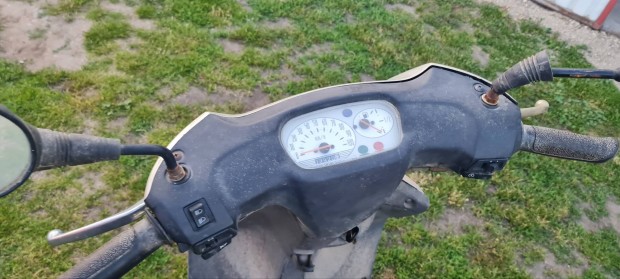 yamaha neos bontott alkatrszek