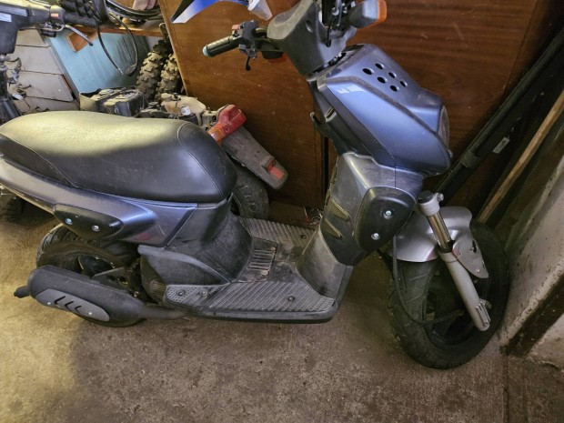 yamaha slider robog mbk  stunt