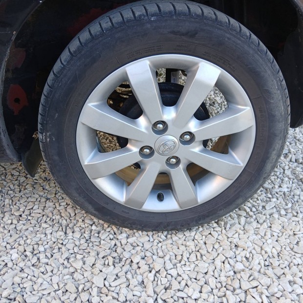 yaris 15" alufelni 