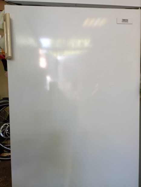 zanussi lehel kiváló állapotú italhűtő 250 literes