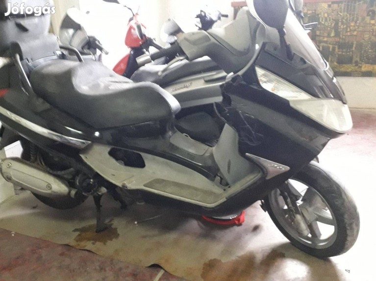 Piaggio ,,X8 ,, 200 ccm 4T - Izsák, Blokk, tank - Jófogás Autó