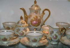 17 db-os luxus kávés készlet, kézi porcelán 24 kt arany