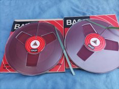 2 db 18-as magnó orsó szalaggal egyben.