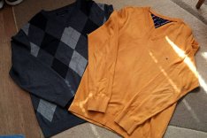 2 db L-es méretű Tommy Hilfiger pulóver