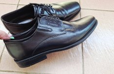 44-es szinte új Olasz ,alkalmi férfi bőrcipő
