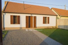 50 nm-es ház eladó Gyöngyös