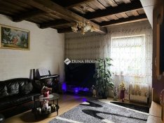 58 nm-es ház eladó Bugyi