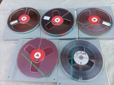 5 db retró 18-as magnó orsó szalaggal egyben.