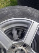 5x100 ET38 felni gumival!