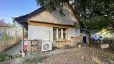 64 nm-es ház eladó Gomba