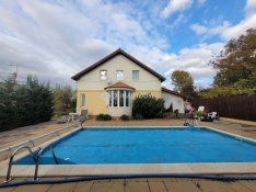 72 nm-es lakás eladó Üllő