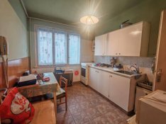 72nm-es téglalakás panel áron a Dankó Pista utcában