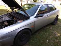 Alfa Romeo 156 1.9JTD 2002-es szélvédő és más alkatrészek