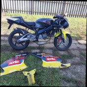 Aprilia Rs 125 bontott alkatrészei 99-2005 évj.-ig eladók.