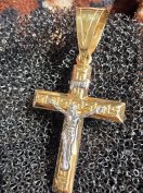 Arany feszület medál, 14 karátos fehér, sárga arany