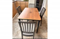 Asztal és 4 db szék