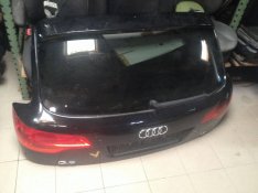 Audi Q7 csomagtér ajtó , hátsó ablaktörlő motor , zár , lámpa