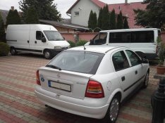 Autóbérlés autókölcsönzés bérautó bérelhető autó kisbusz teherautó