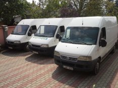Autóbérlés bérautó autókölcsönzés kisbusz 9fős személyszállító